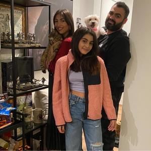 Meet your Posher, Maria